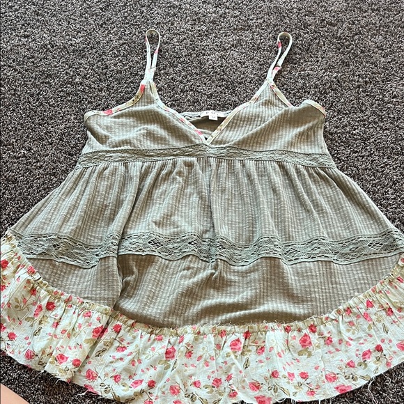 POL Floral tank top - Picture 13 of 13